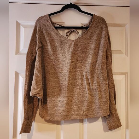 Shein stretchy tan tie back long sleeve top M - Picture 1 of 4